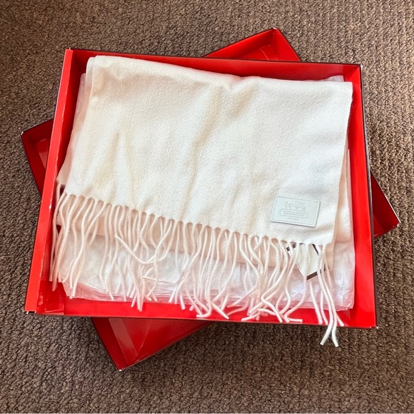 New Coach cashmere scarf - Picture 1 of 7